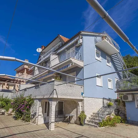 One-bedroom In Crikvenica I *
