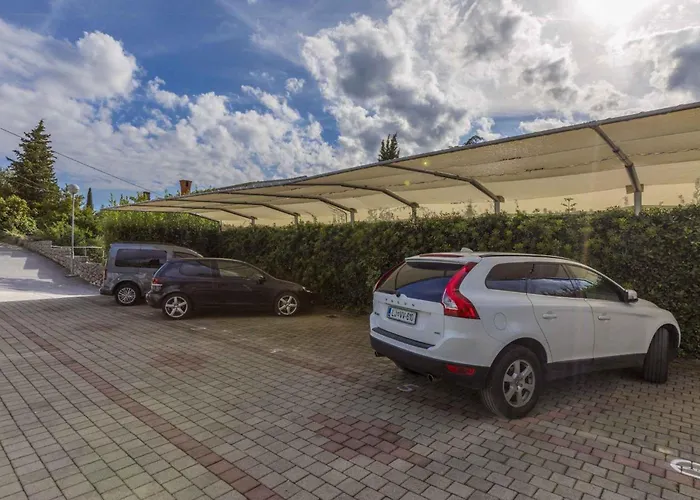One-bedroom In I شقة تْسْغيكفانِتْسا